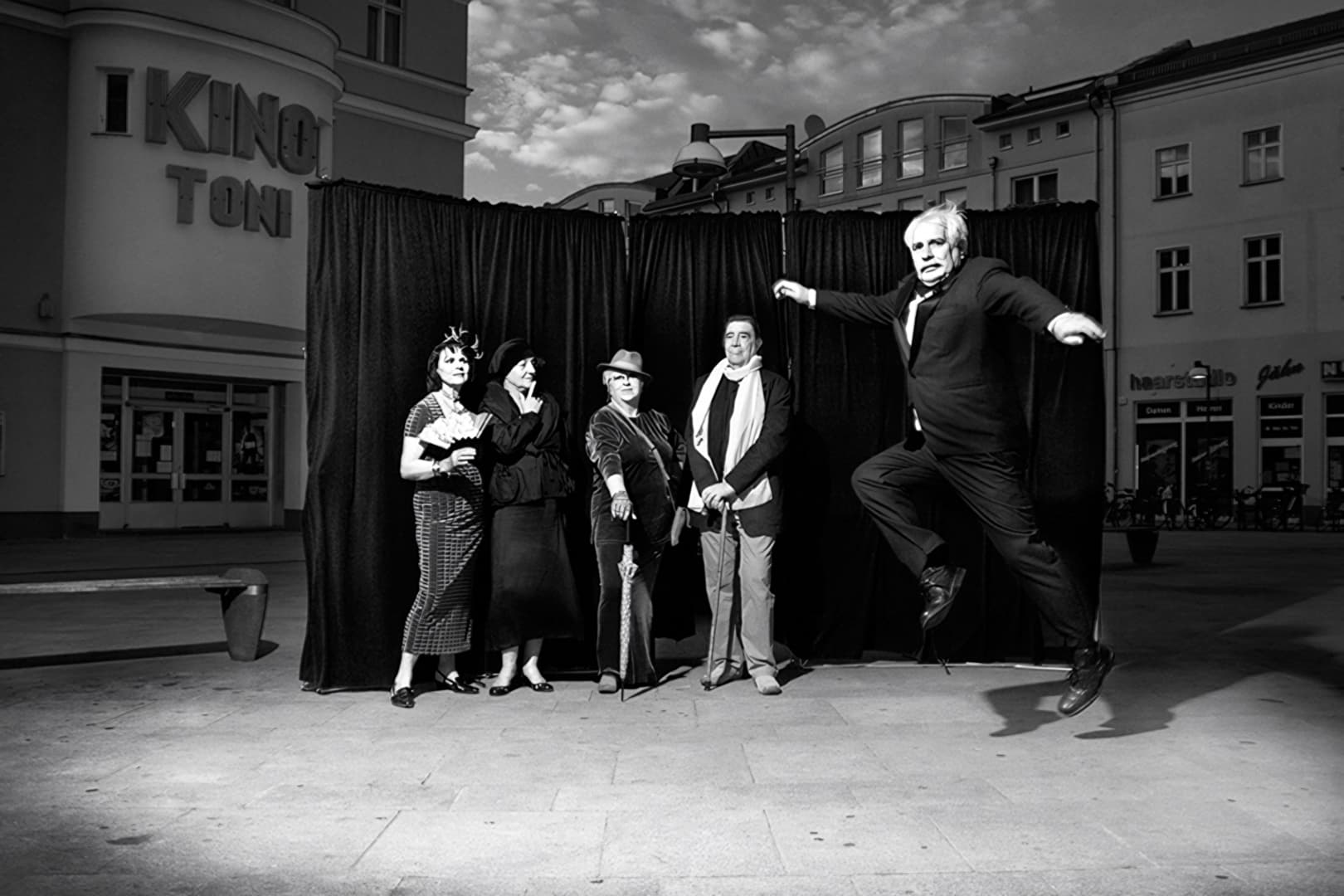 photogrophy of the berlin theater group die weissenseer